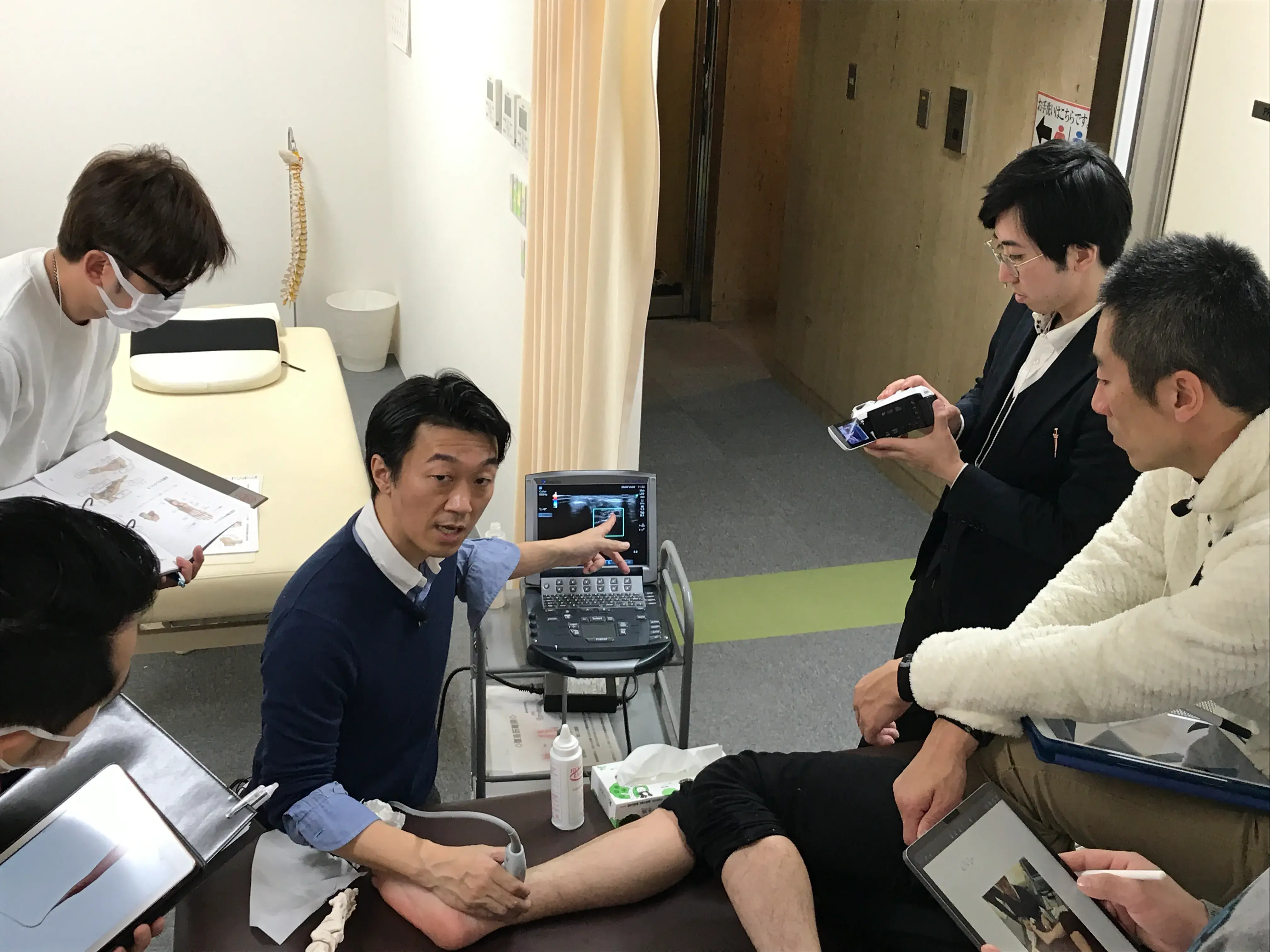 講師が臨床活用まで解説する様子